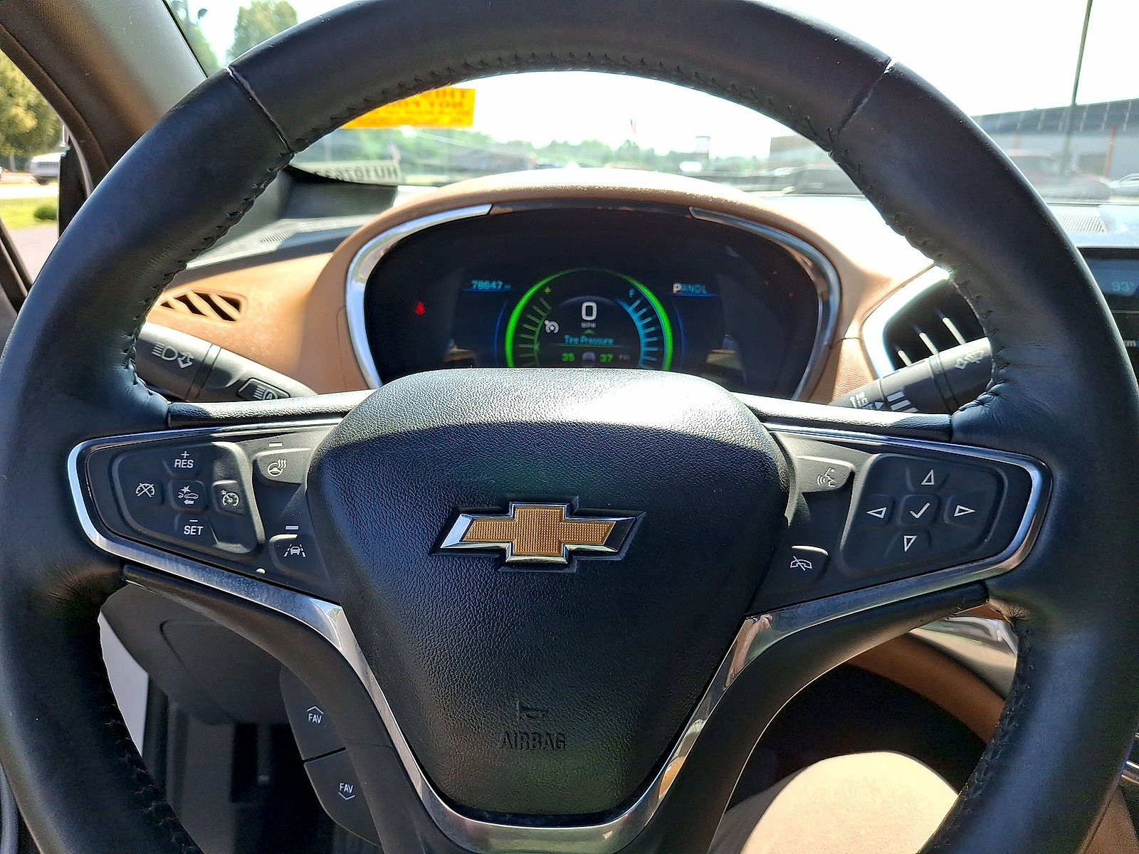 Used 2017 Chevrolet Volt Premier w/ Driver Confidence II Package FWD image 16