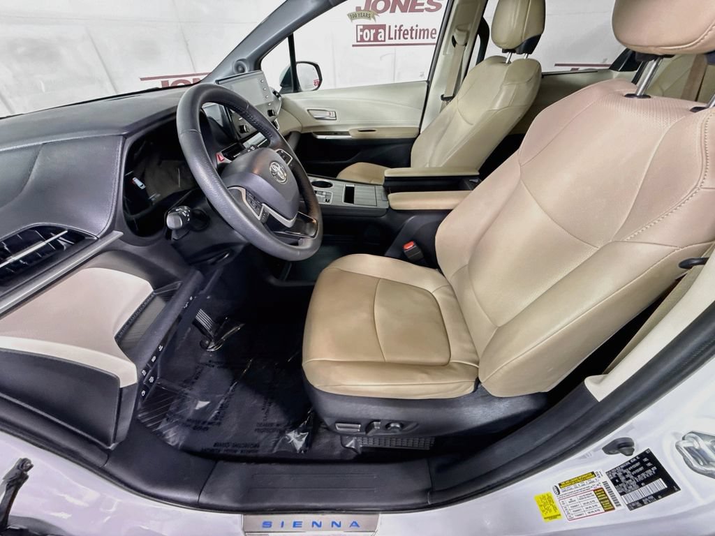 Certified 2022 Toyota Sienna XLE w/ XLE Plus Package FWD image 27