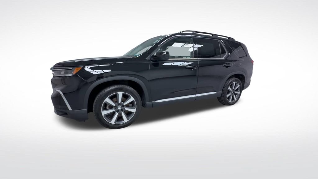 Used 2024 Honda Pilot Touring image 4