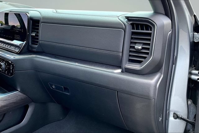 Used 2024 Chevrolet Silverado 1500 LTZ w/ Technology Package AWD/4WD image 27