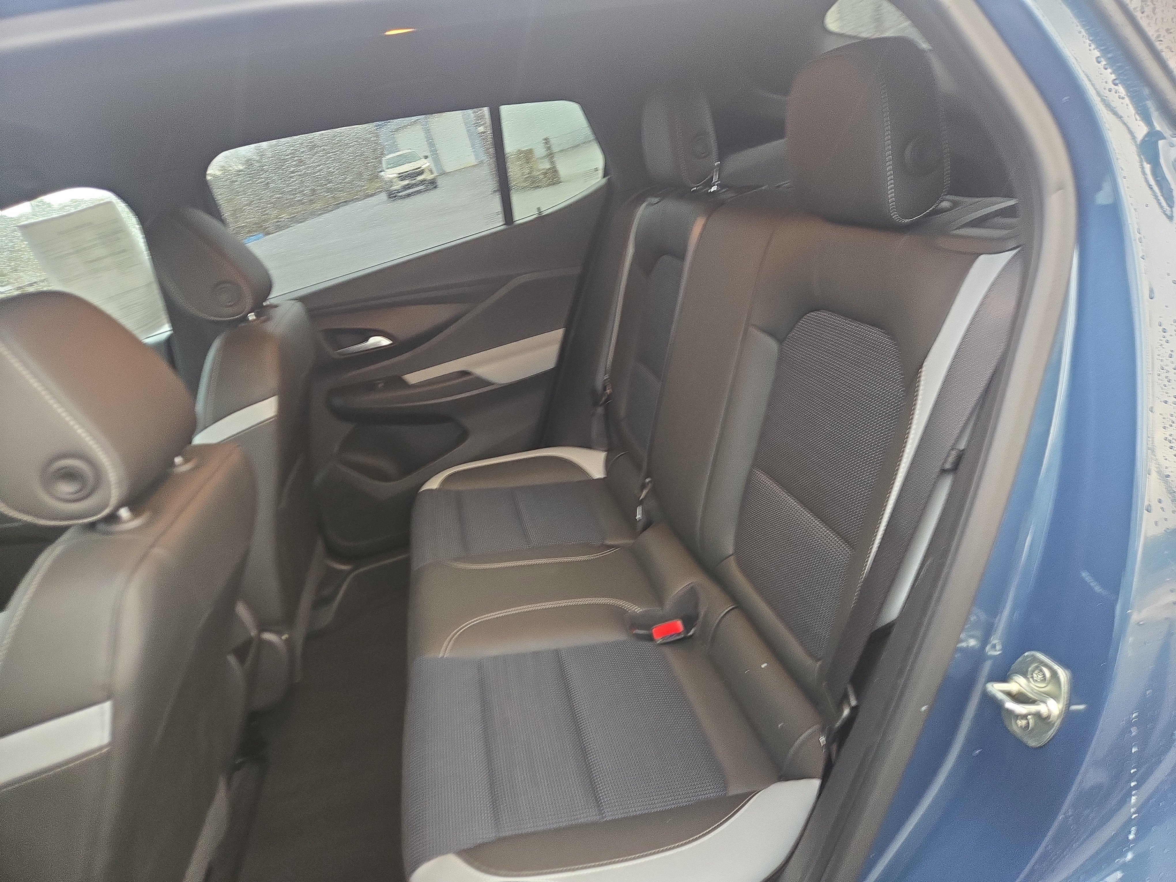 Used 2024 Buick Envista Preferred w/ Advanced Safety Package image 13