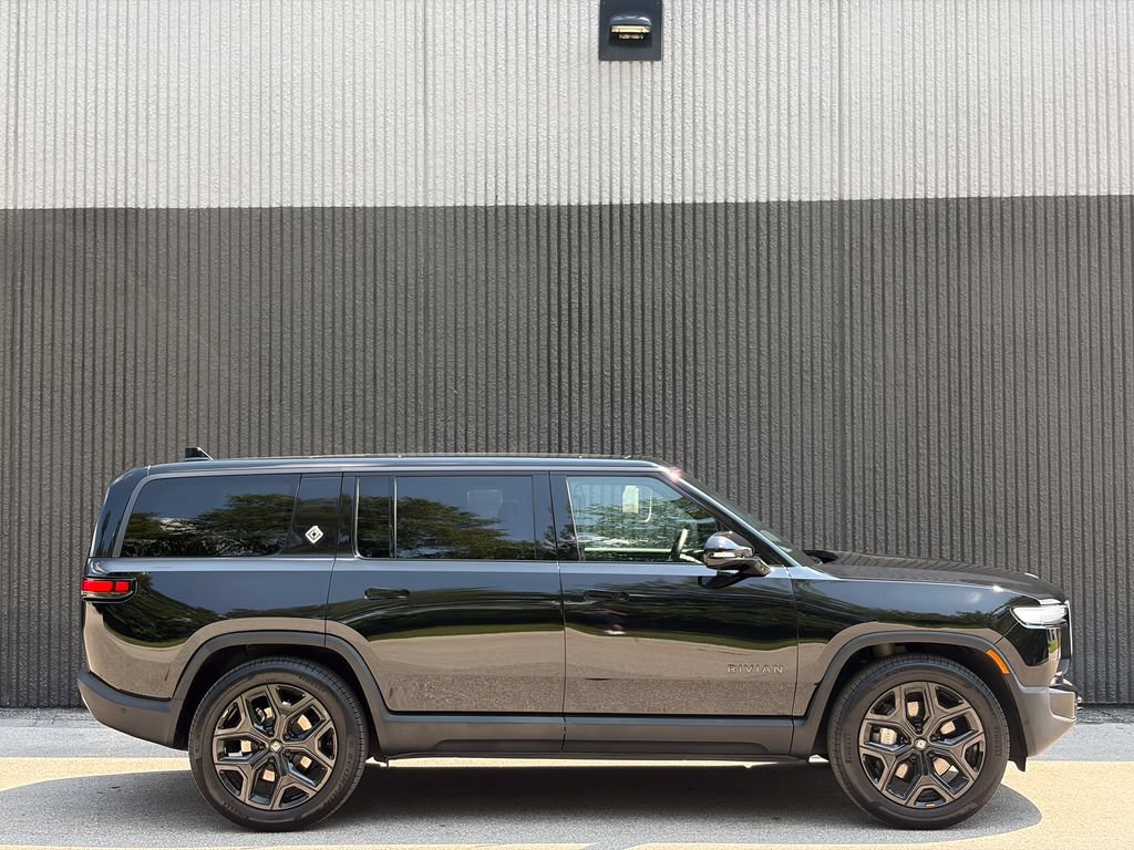 Used 2026 Rivian R1S Adventure AWD/4WD image 8