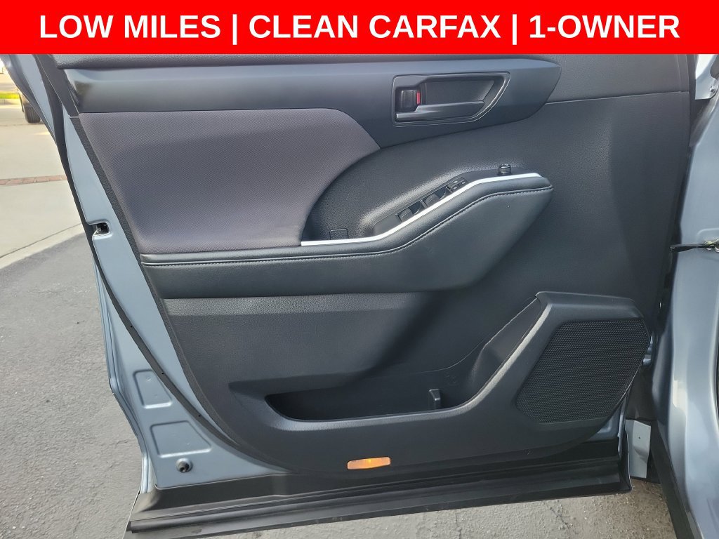 Used 2022 Toyota Highlander LE FWD image 22