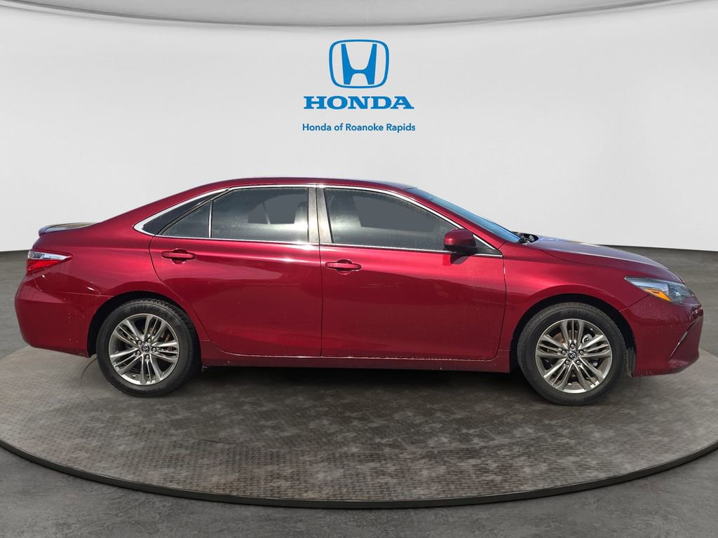 Used 2016 Toyota Camry SE image 6