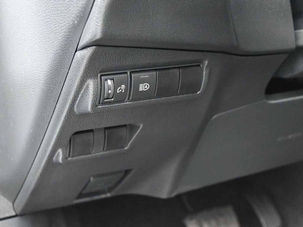 Used 2023 Toyota Corolla Cross LE image 14