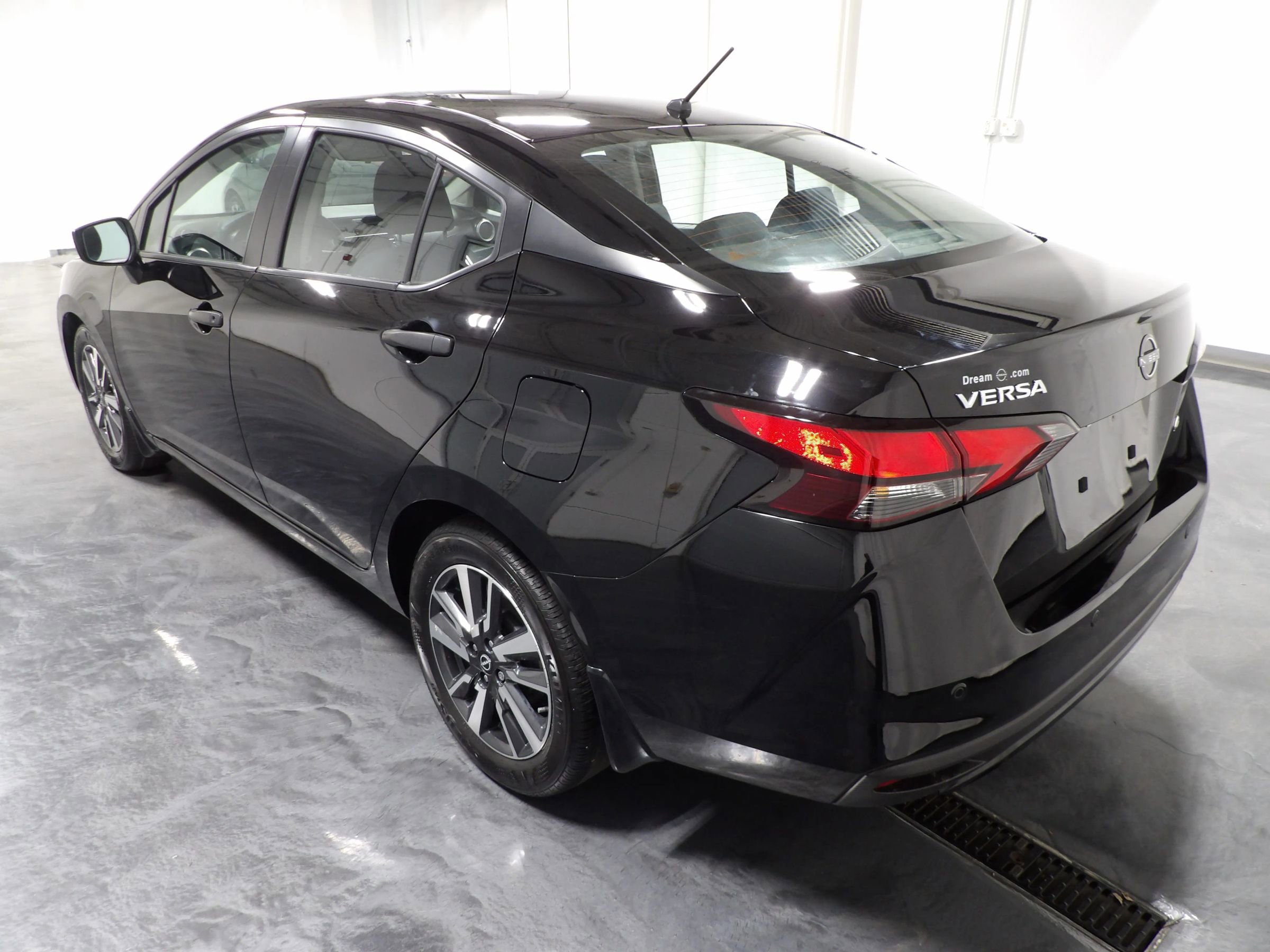 Used 2024 Nissan Versa S w/ S Plus Package FWD image 5