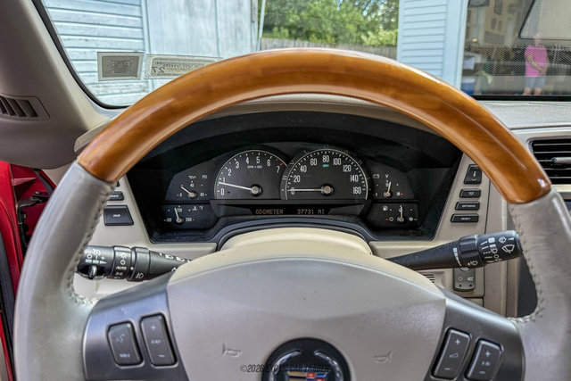 Used 2005 Cadillac XLR RWD image 41