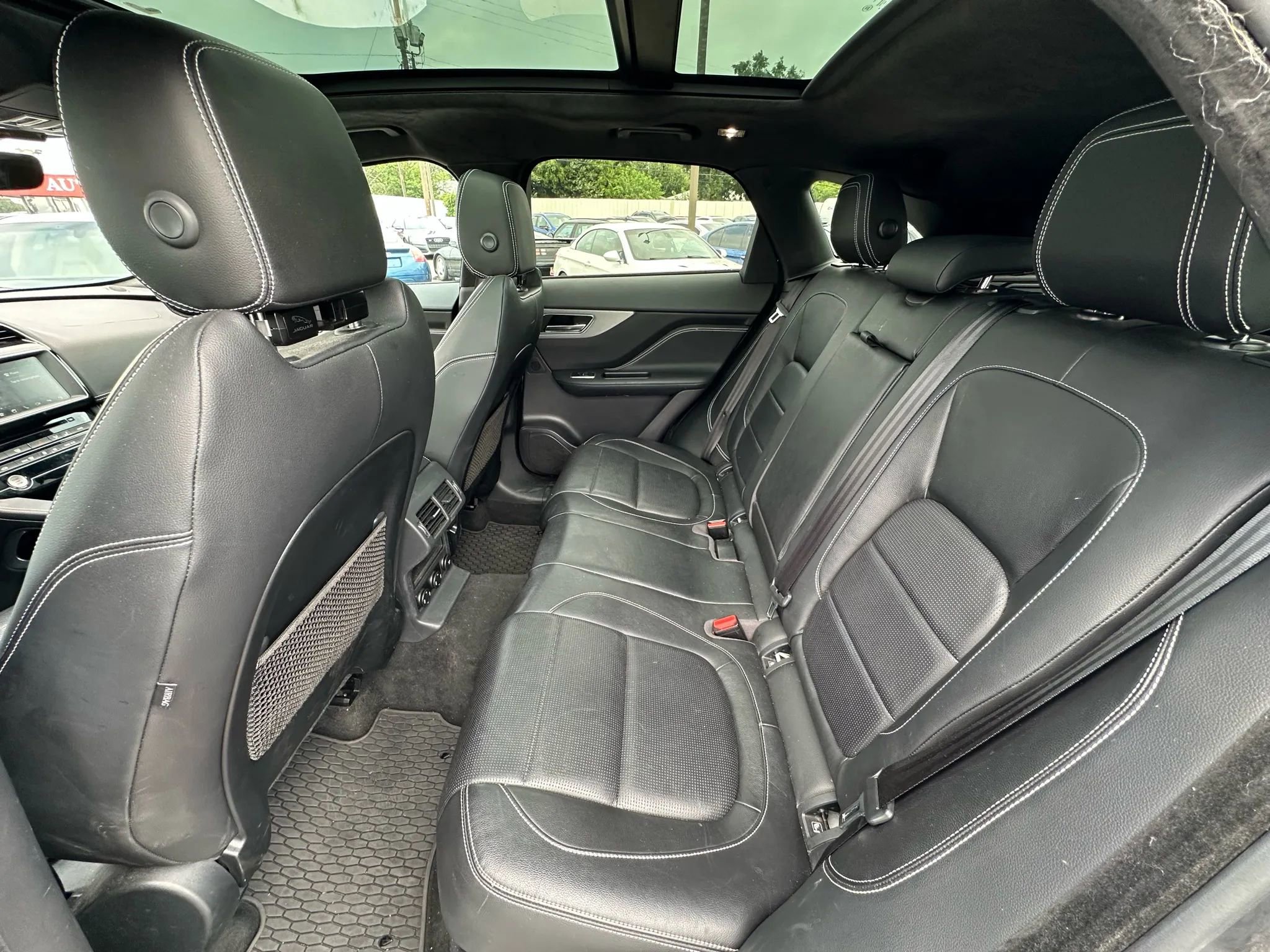 Used 2019 Jaguar F-PACE S image 17