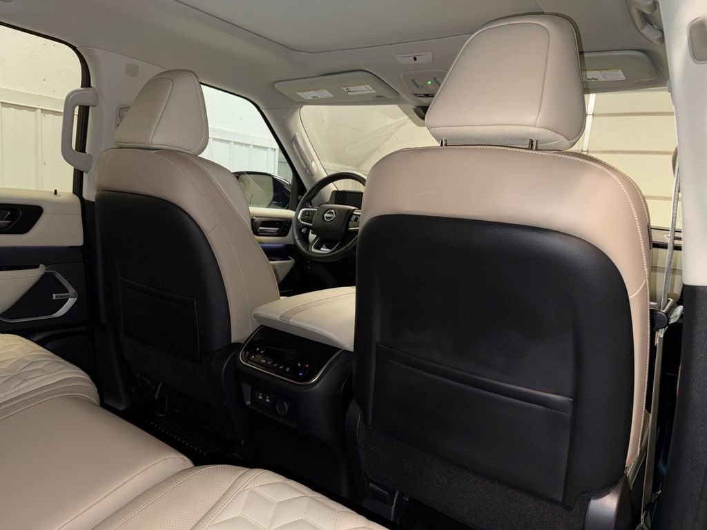 Used 2025 Nissan Armada Platinum w/ Convenience Package image 27