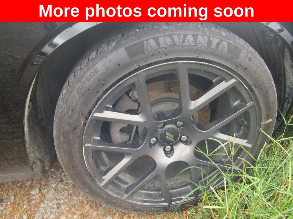 Used 2018 Dodge Challenger R/T RWD image 9