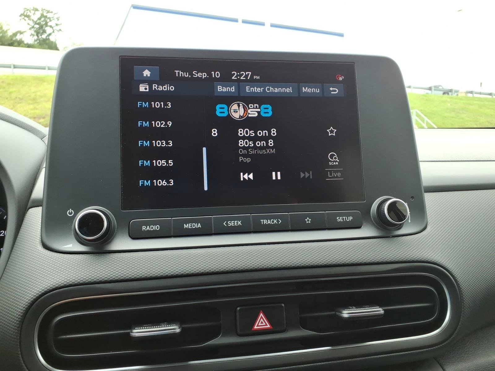 Certified 2023 Hyundai Kona SEL AWD/4WD image 32
