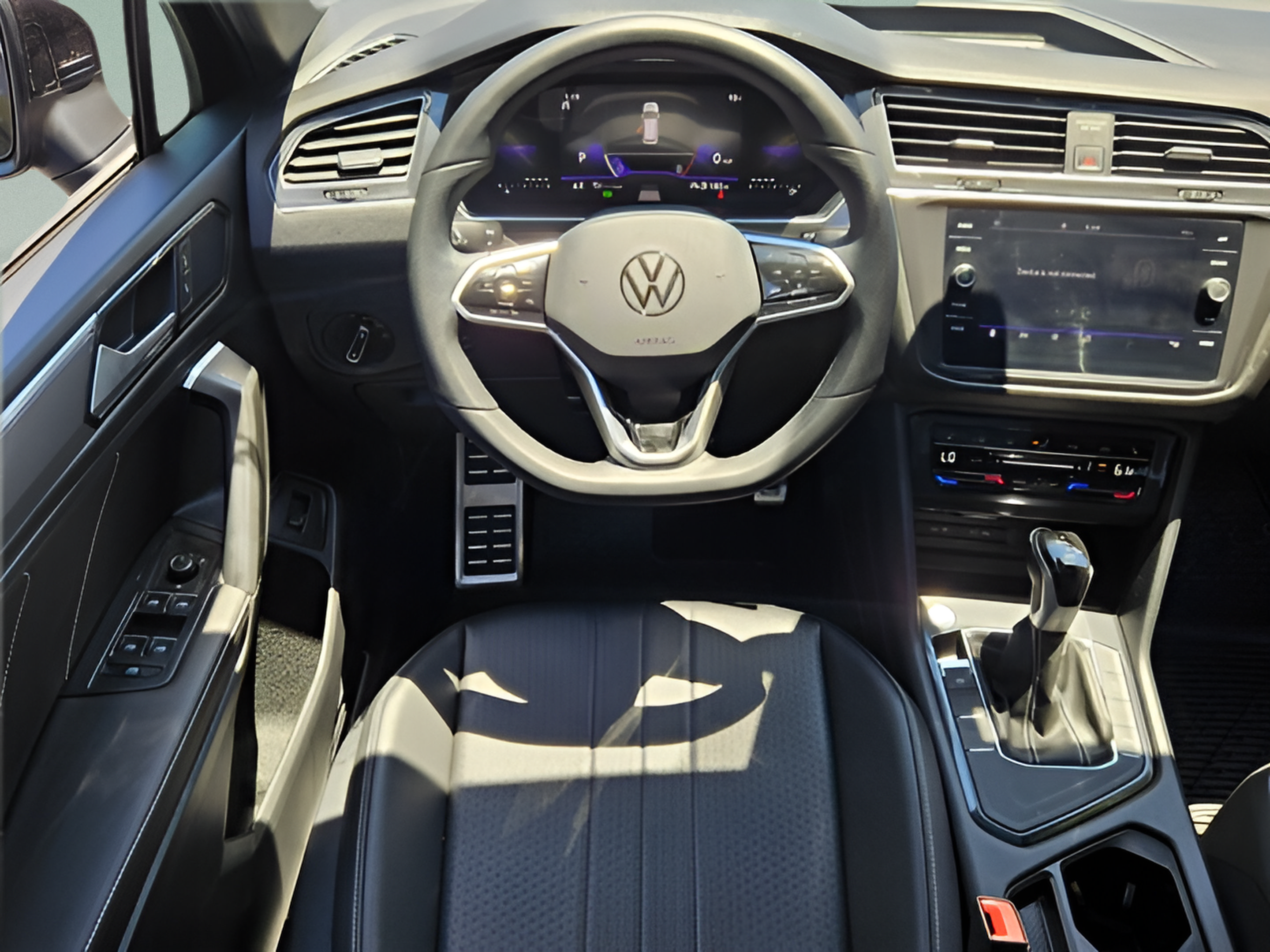 Certified 2024 Volkswagen Tiguan SE R-Line FWD image 12