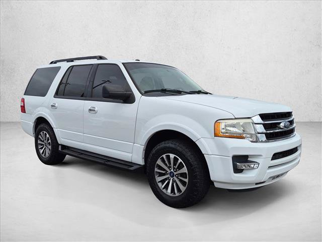 Used 2017 Ford Expedition XLT RWD image 3