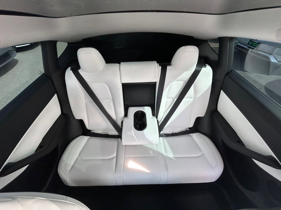 Used 2022 Tesla Model Y Performance image 43