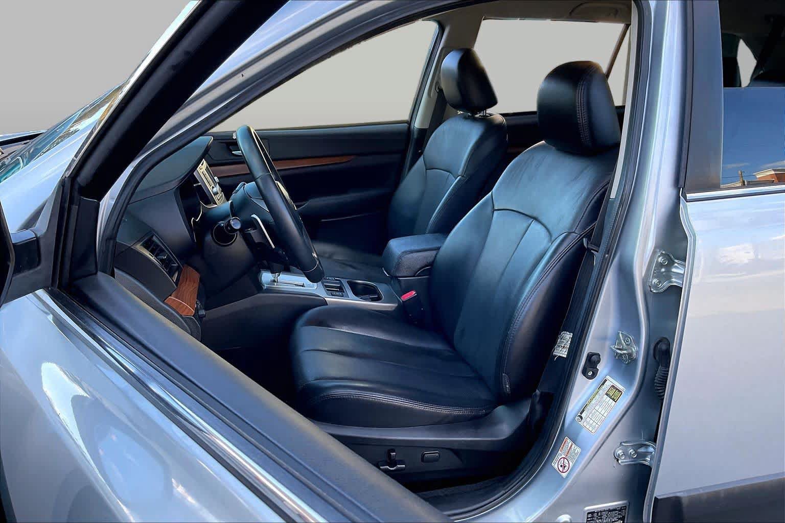 Used 2014 Subaru Outback 2.5i Limited AWD/4WD image 7