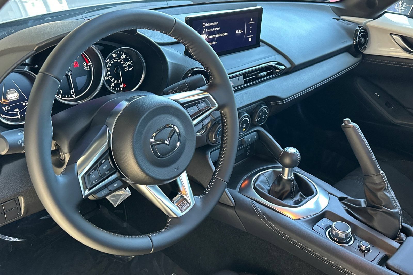 New 2026 MAZDA MX-5 Miata Club w/ Weather Package RWD image 10