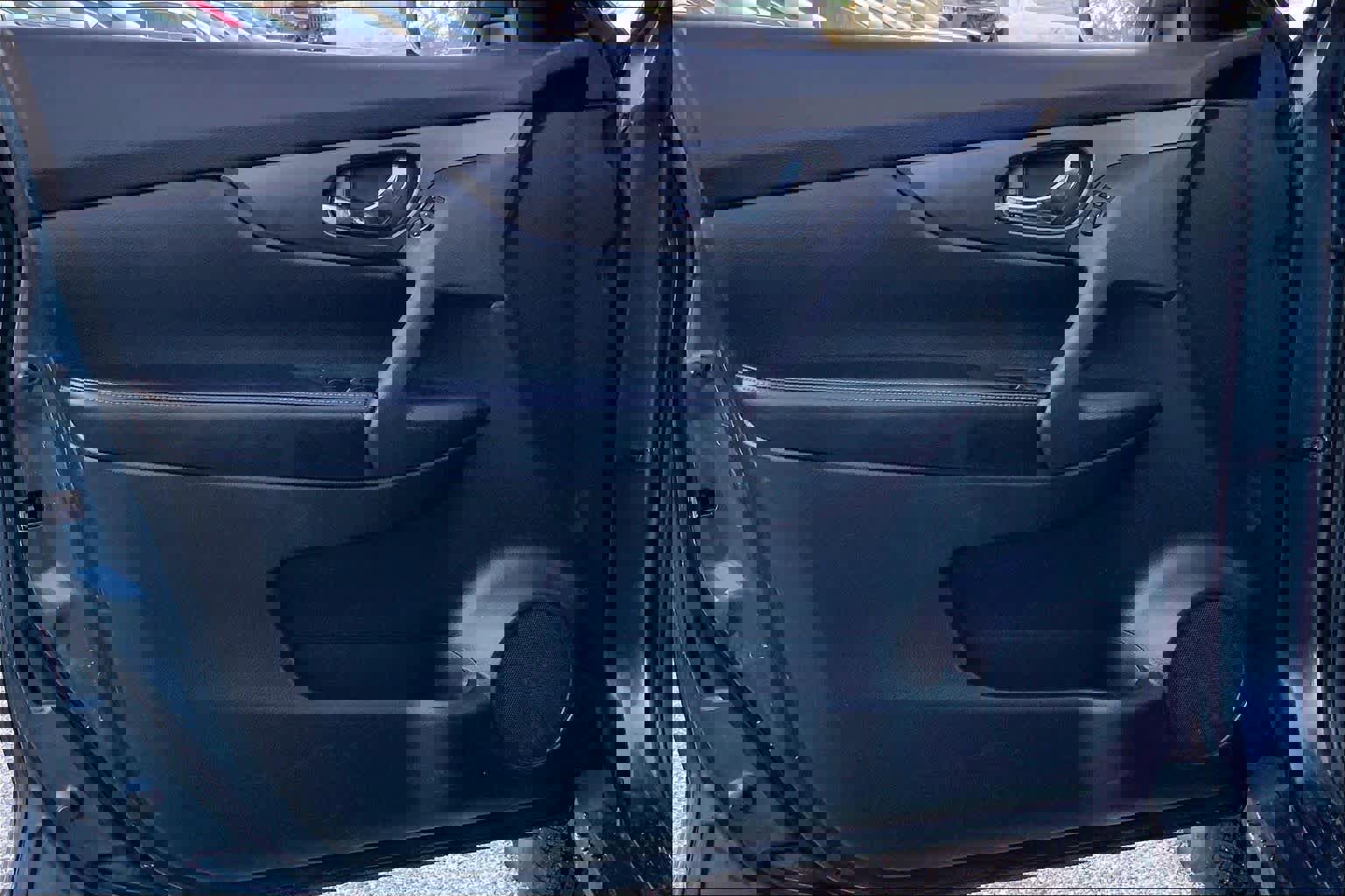 Used 2014 Nissan Rogue SV w/ SV Premium Package image 22