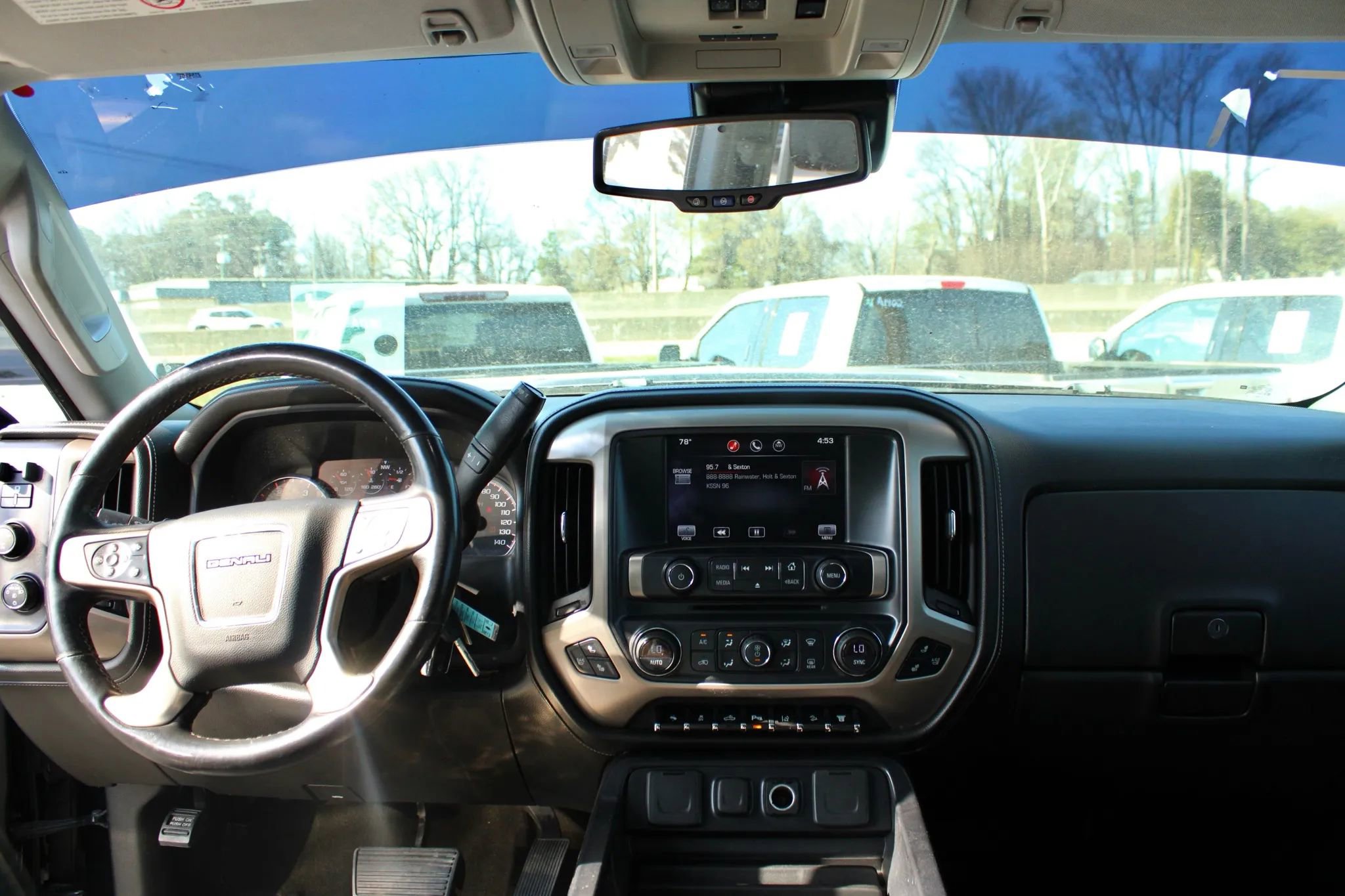 Used 2015 GMC Sierra 2500 Denali w/ Duramax Plus Package image 13