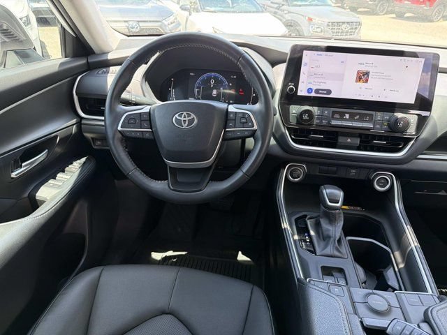 Certified 2024 Toyota Grand Highlander FWD image 24