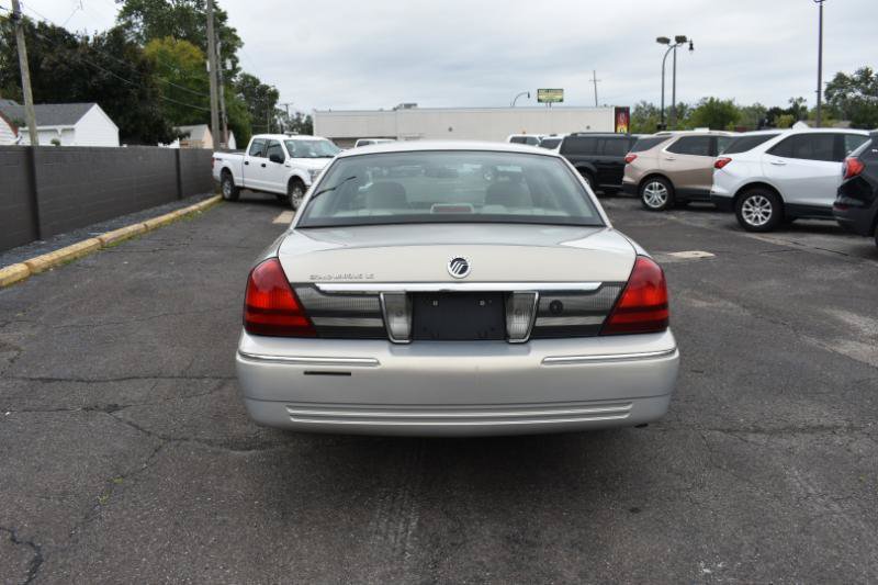Used 2010 Mercury Grand Marquis LS RWD image 4