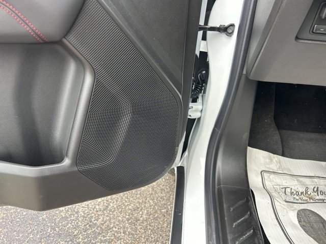 New 2026 Chevrolet Colorado Z71 w/ LPO, Hood Decal Package image 14