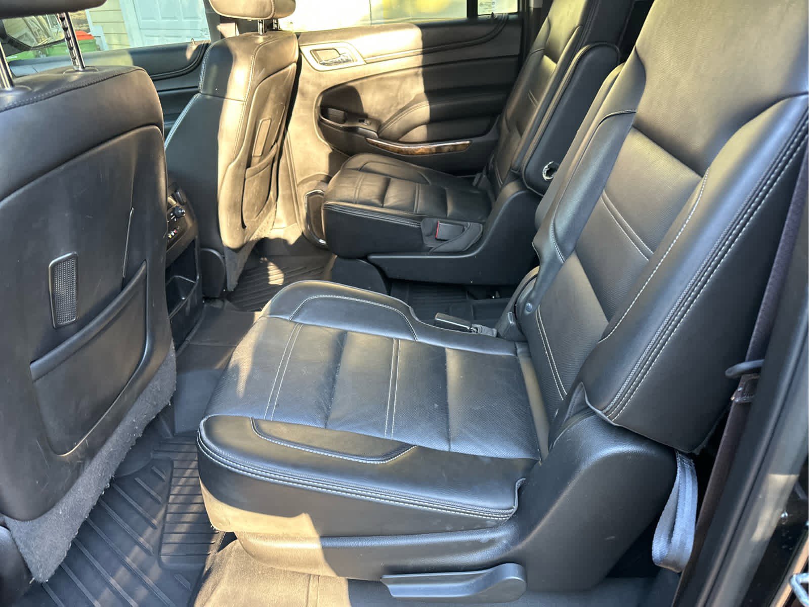 Used 2016 GMC Yukon XL Denali w/ Open Road Package image 10