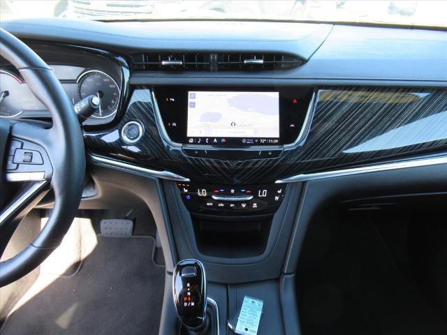 Used 2025 Cadillac XT6 Premium Luxury image 19