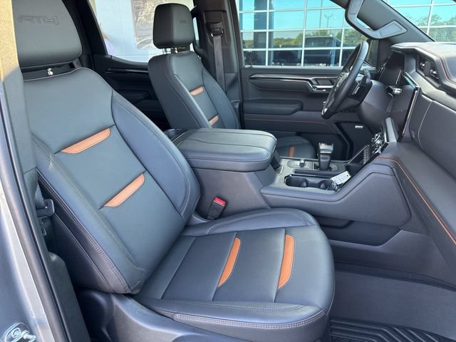 Used 2025 GMC Sierra 1500 AT4 w/ AT4 Premium Package AWD/4WD image 15