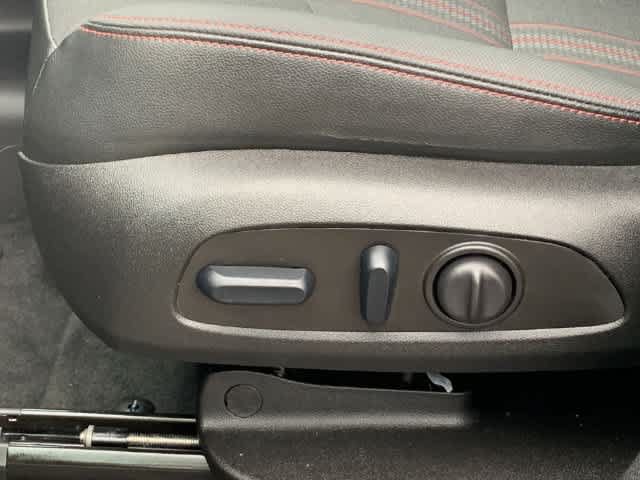 Used 2024 Chevrolet Equinox RS w/ LPO, Floor Liner Package FWD image 17