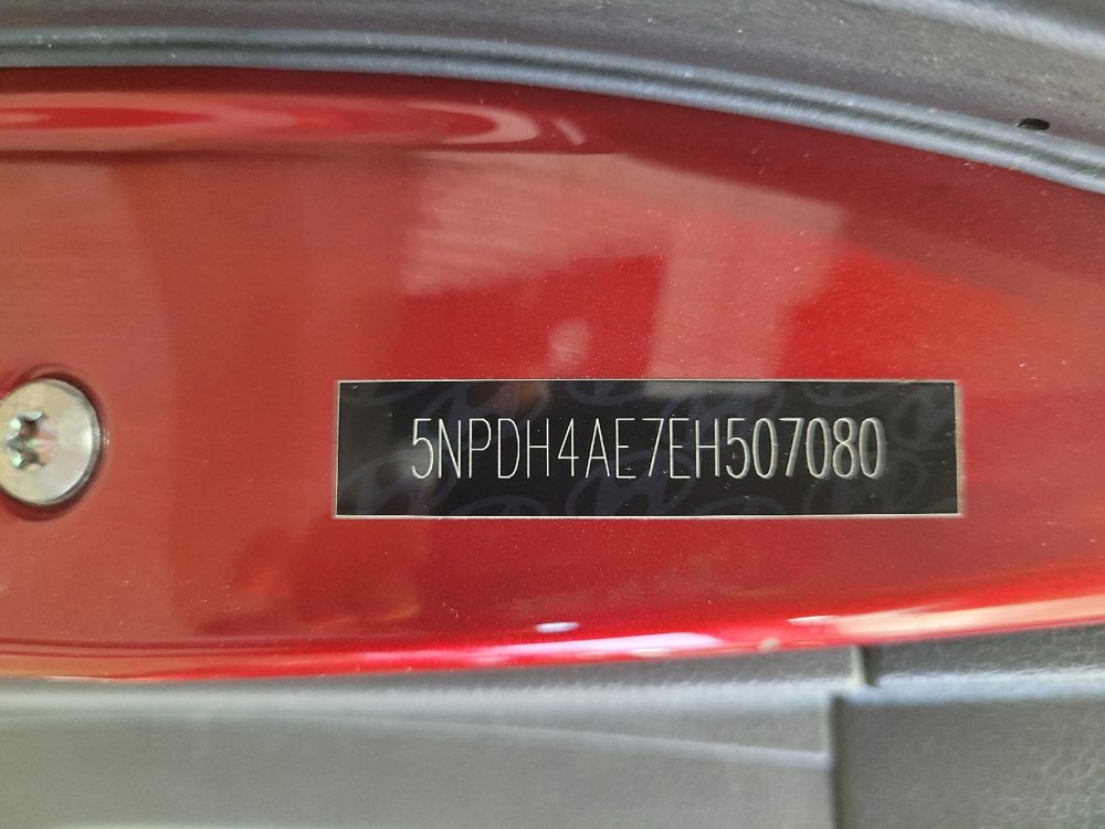 Used 2014 Hyundai Elantra SE FWD image 33