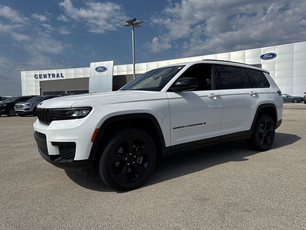 Used 2023 Jeep Grand Cherokee L Laredo