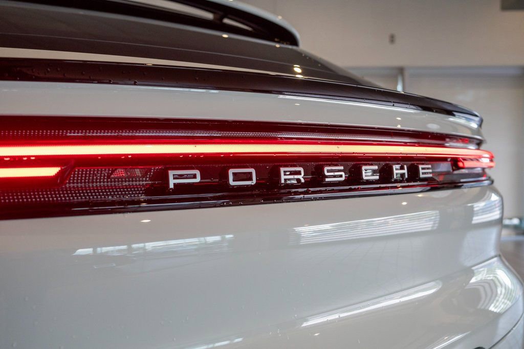New 2025 Porsche Cayenne Coupe image 14