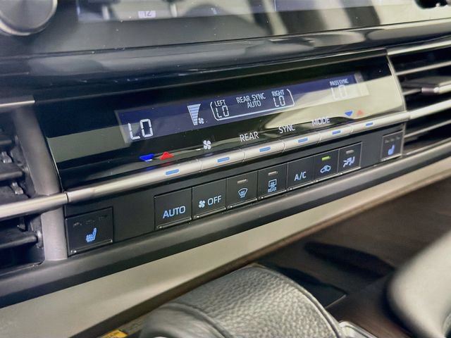 Used 2022 Toyota Sienna XLE w/ XLE Plus Package FWD image 23