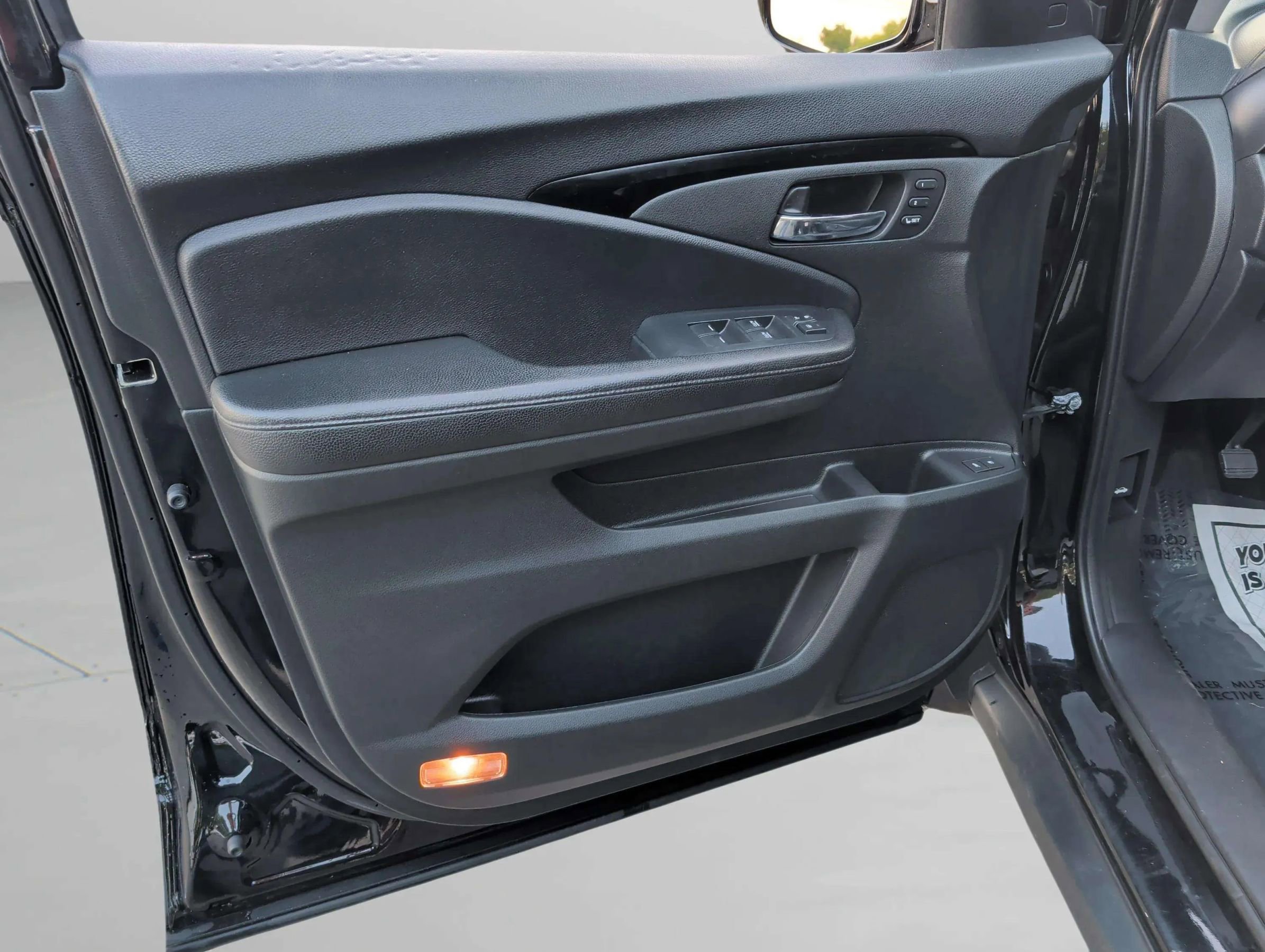 Used 2019 Honda Pilot Elite image 14