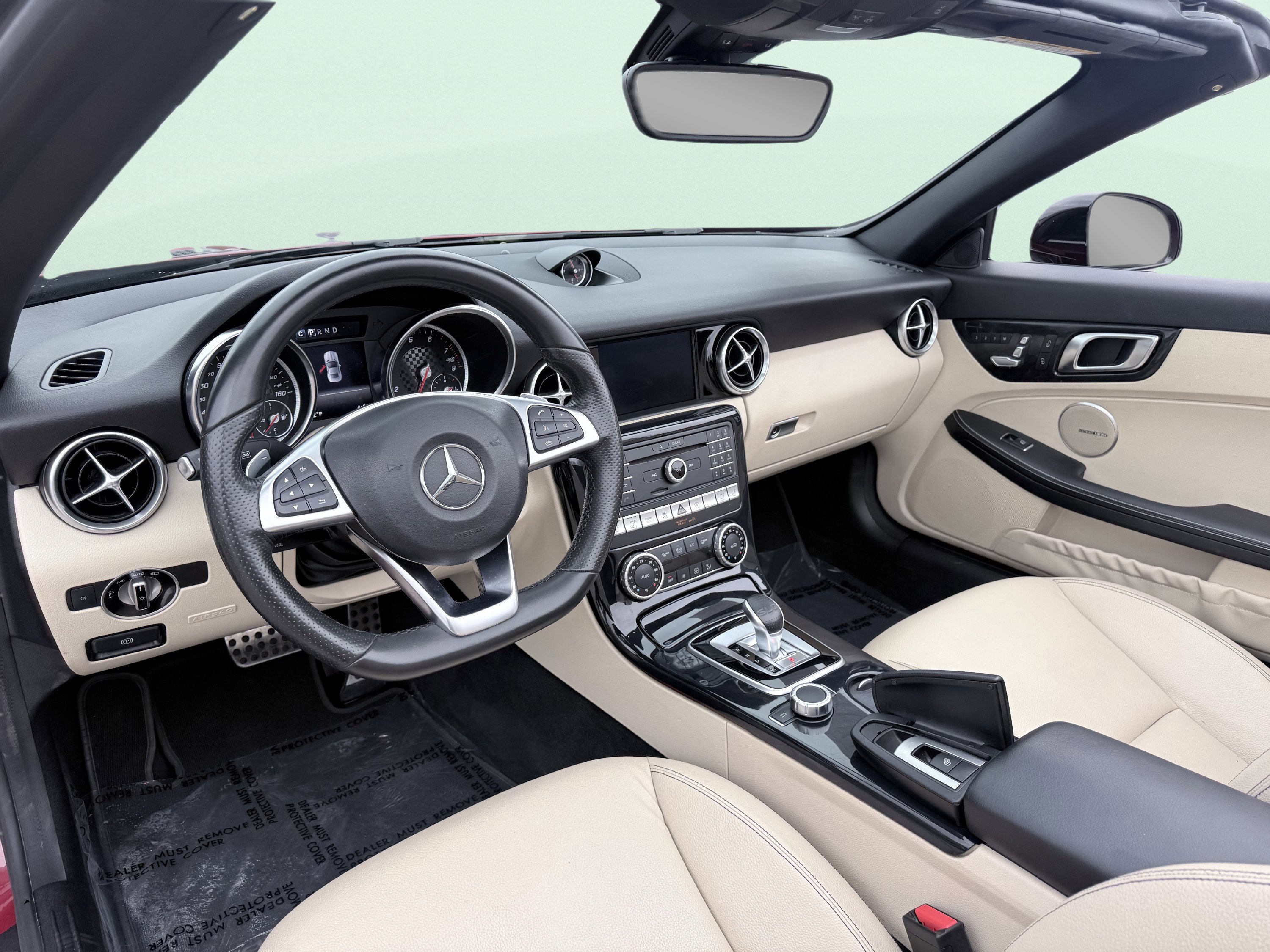 Used 2020 Mercedes-Benz SLC 300 w/ Premium Package image 30