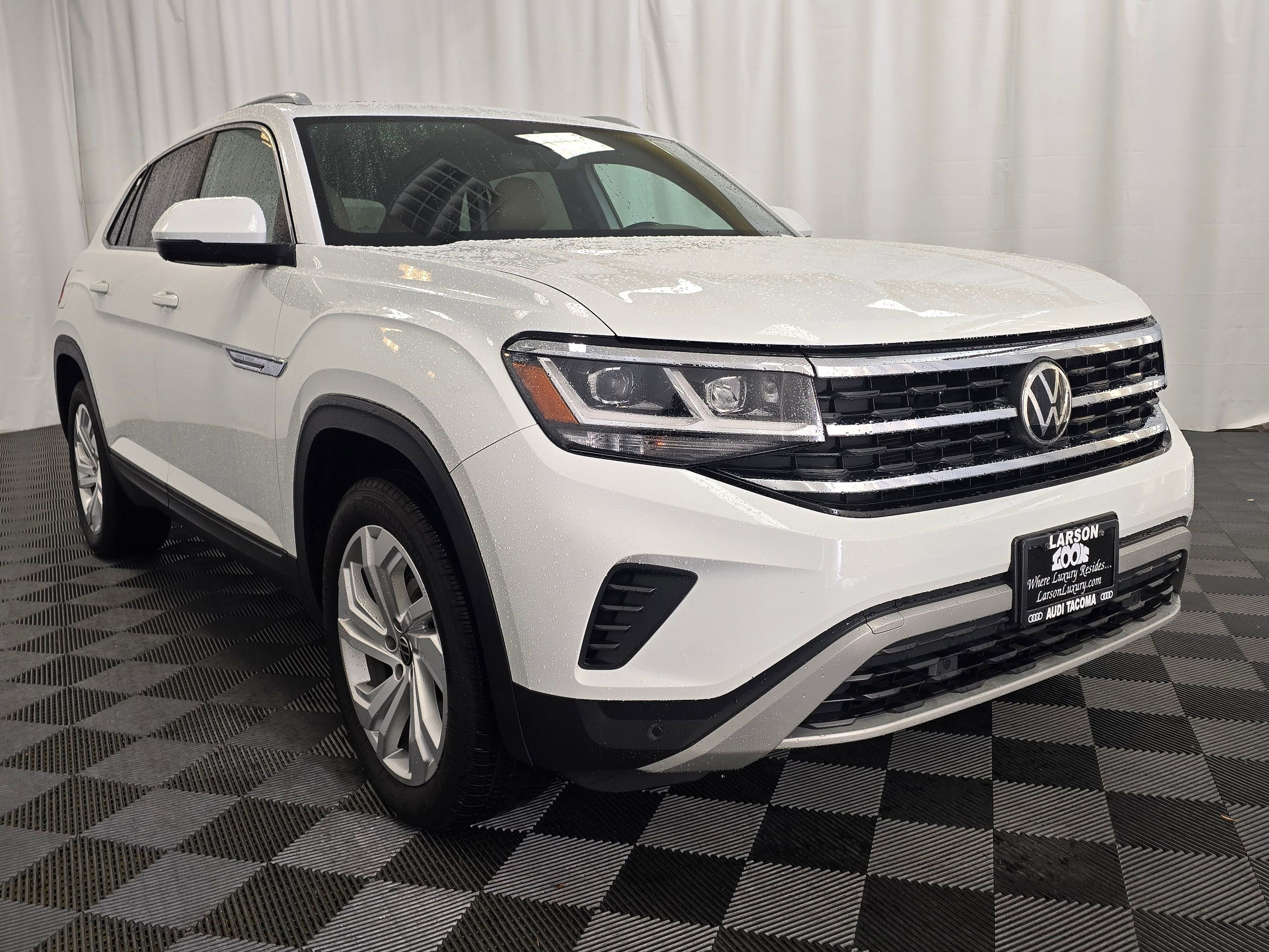 Used 2020 Volkswagen Atlas Cross Sport SEL image 8