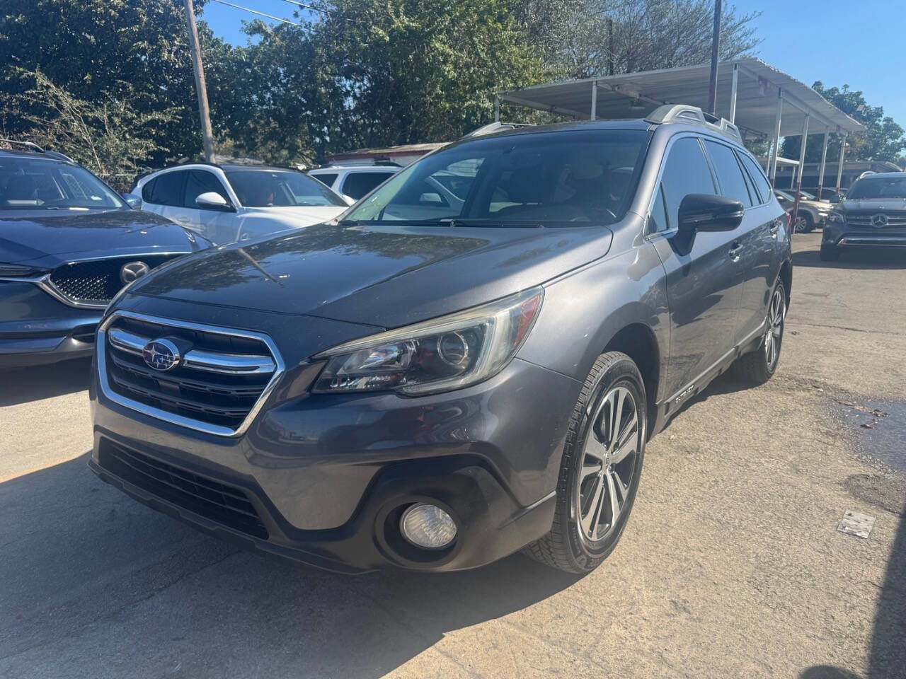 Used 2018 Subaru Outback 2.5i Limited AWD/4WD image 2