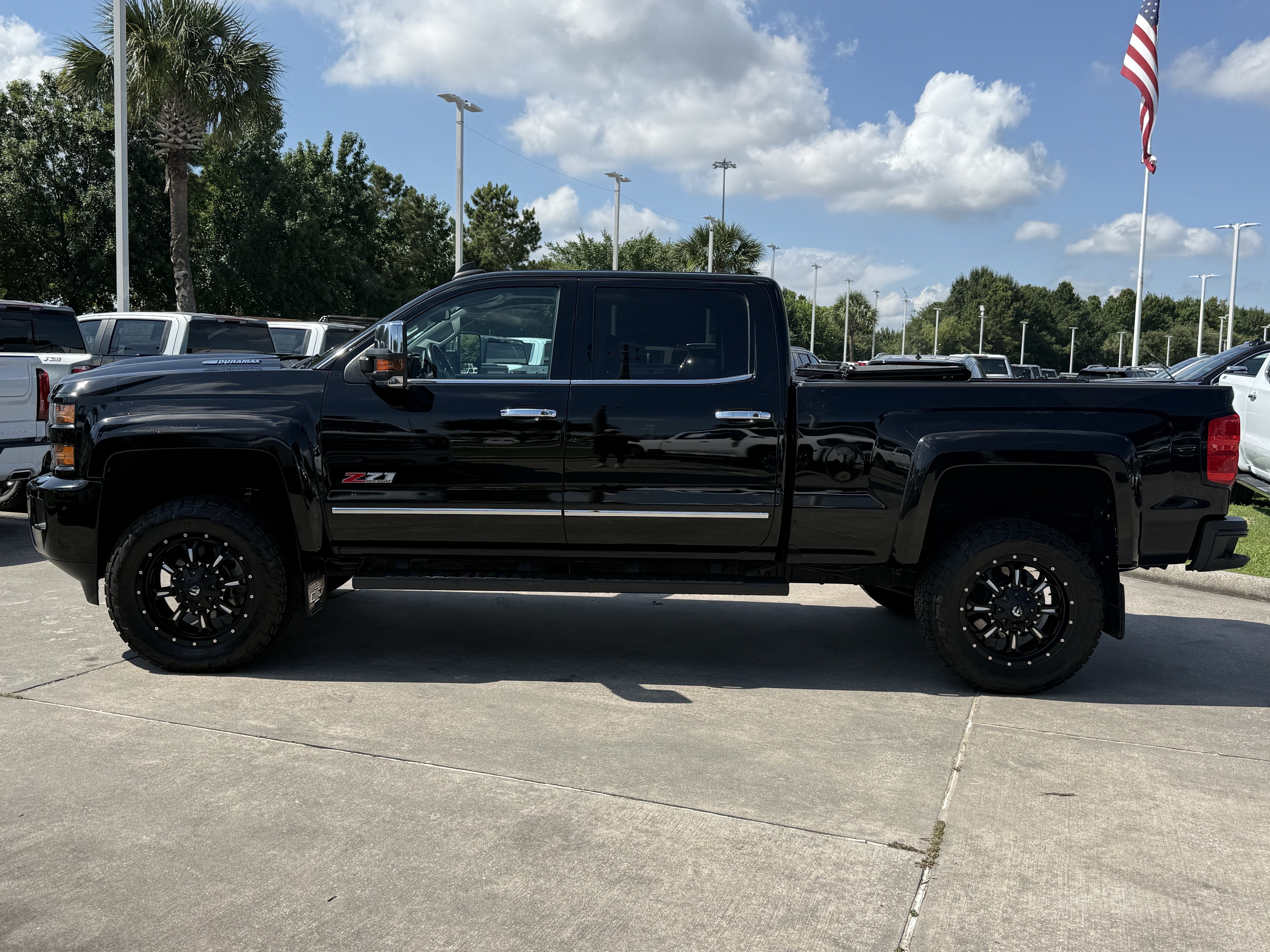 Used 2019 Chevrolet Silverado 3500 LTZ w/ LTZ Plus Package AWD/4WD image 8