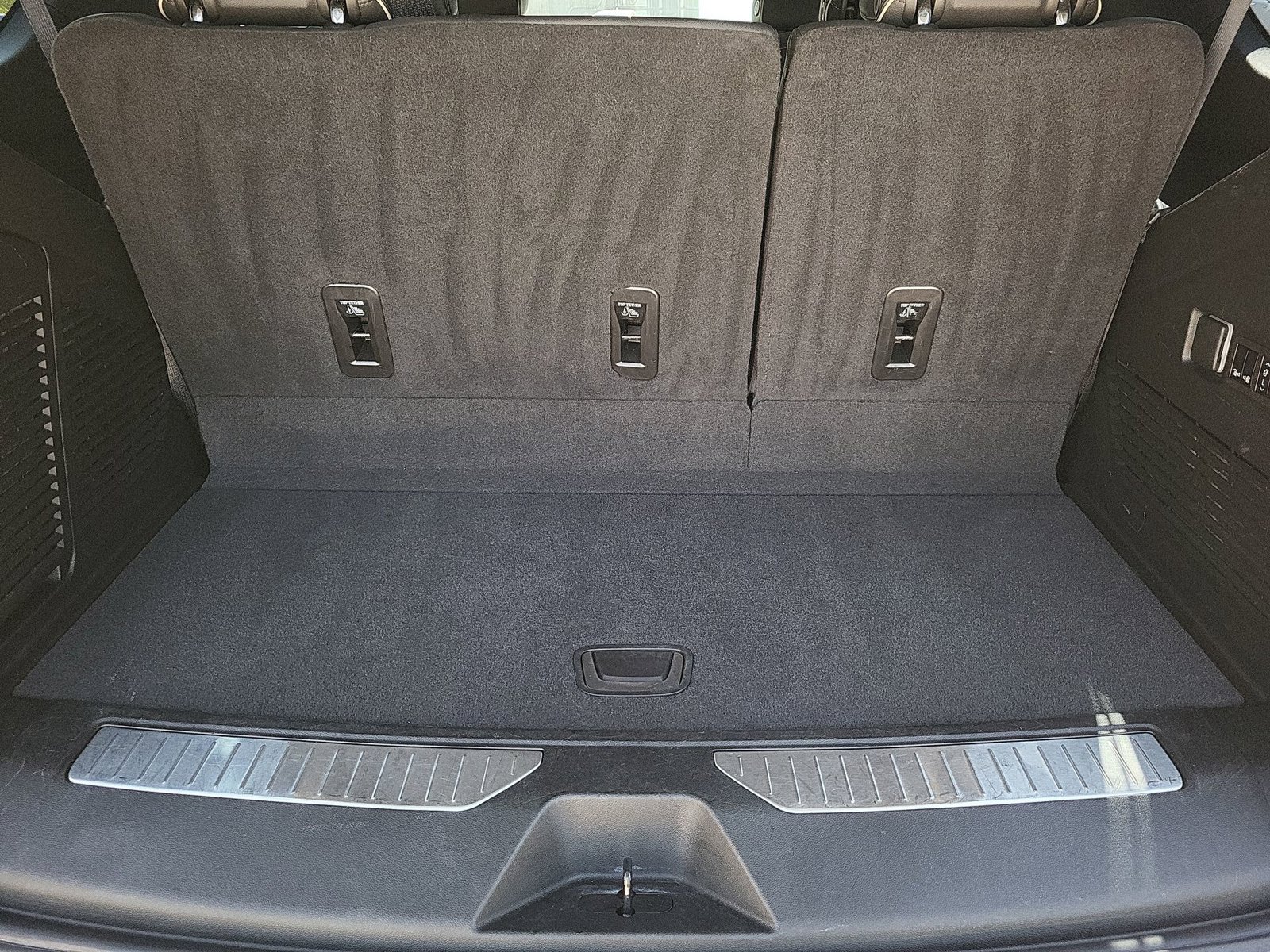 Used 2024 Chevrolet Tahoe Premier RWD image 25