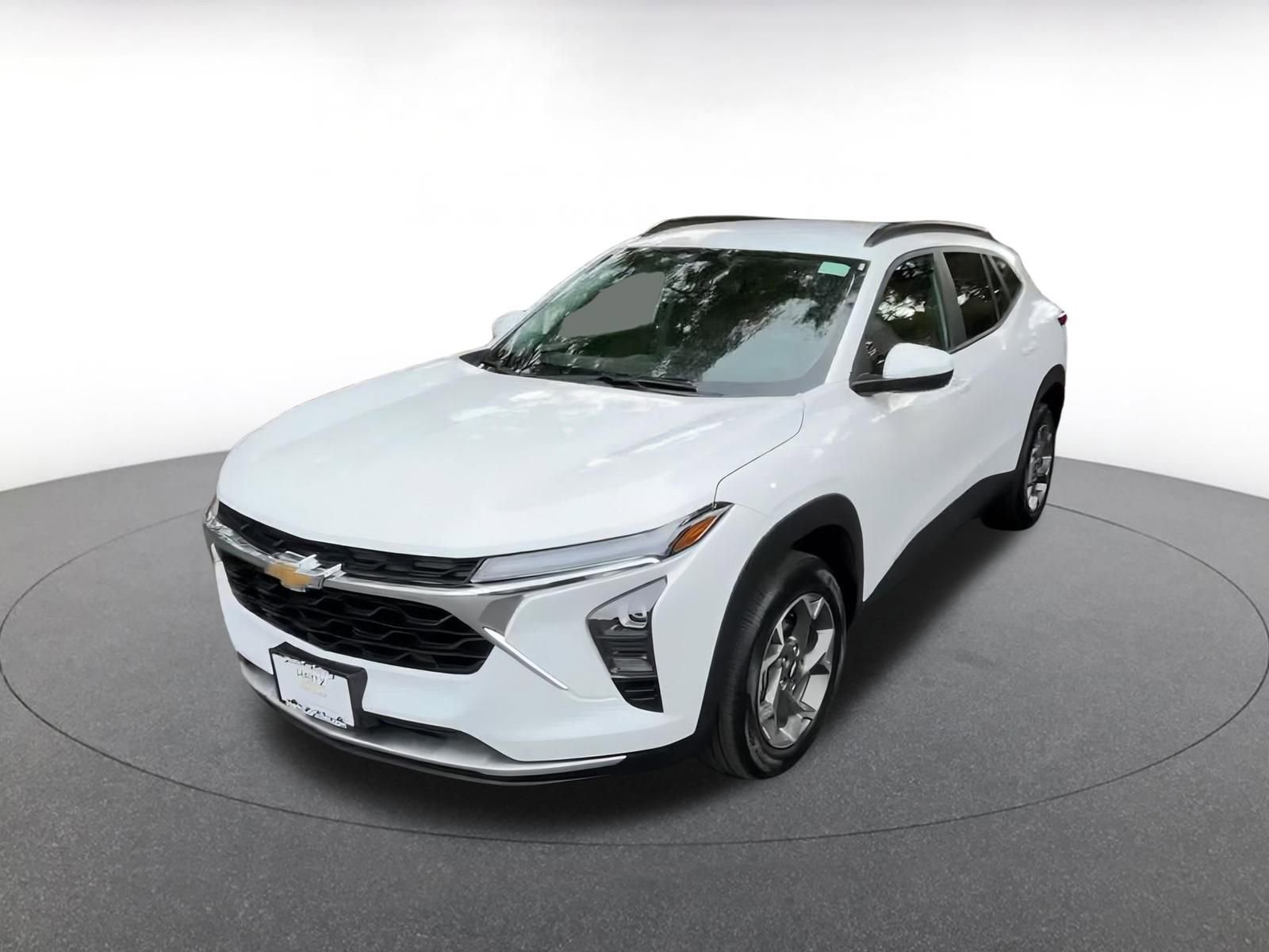 Used 2025 Chevrolet Trax LT image 7