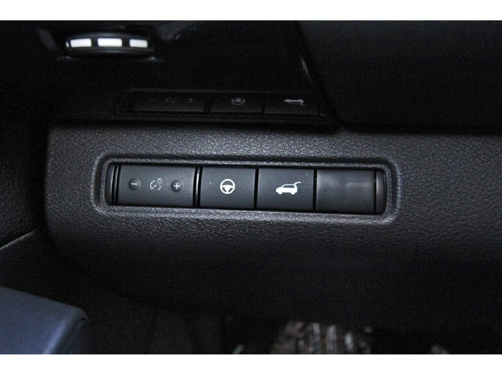 Used 2026 Nissan Pathfinder SV FWD image 20
