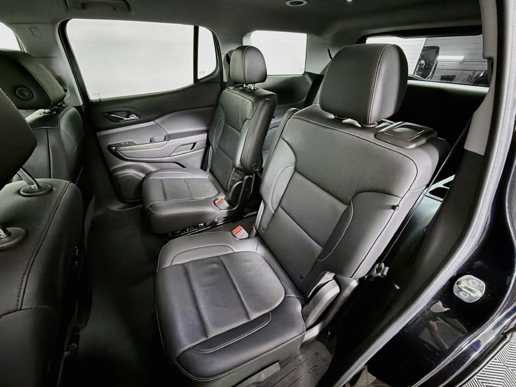 Used 2023 GMC Acadia SLT FWD image 25