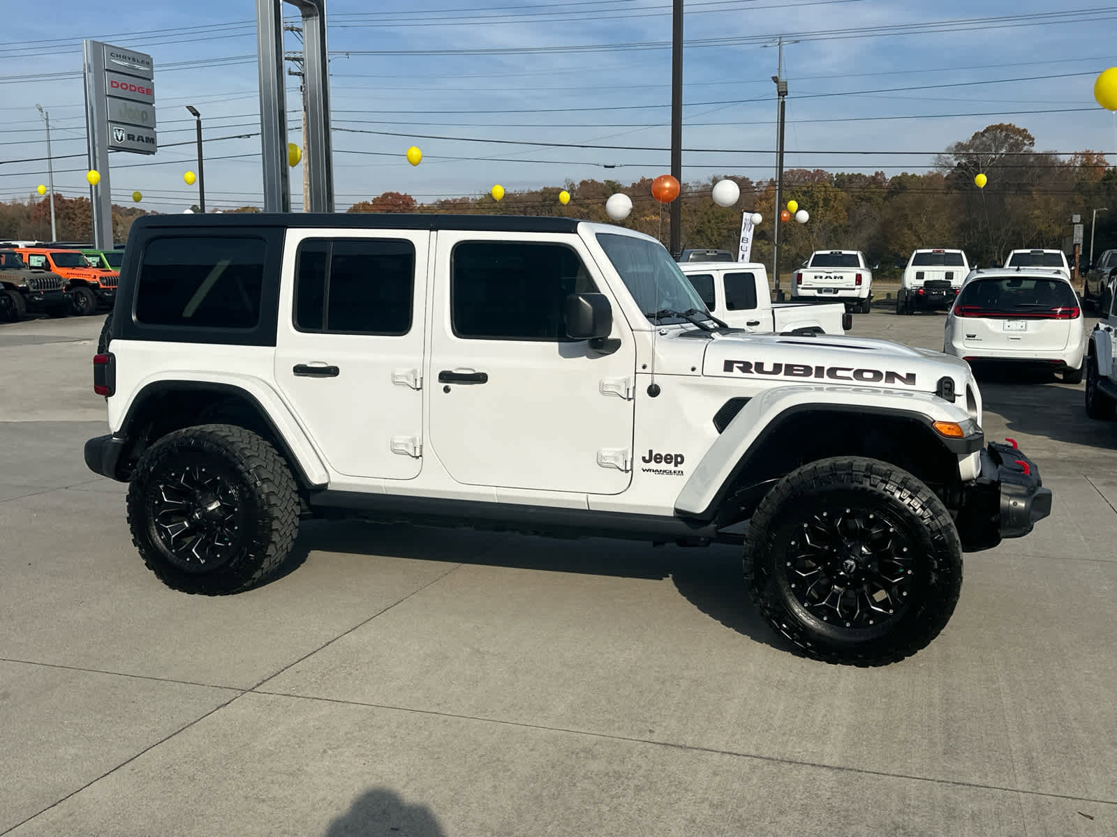 Used 2018 Jeep Wrangler Unlimited Rubicon image 2