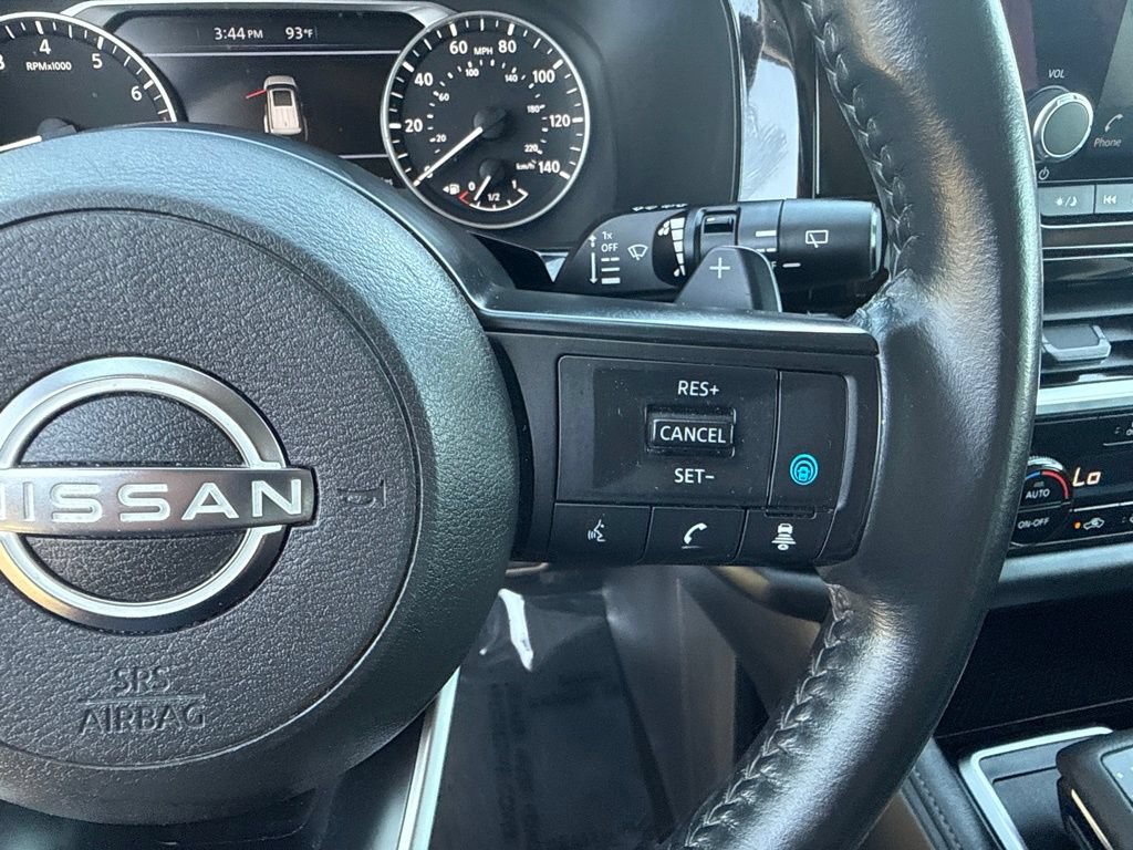 Used 2024 Nissan Pathfinder SV FWD image 17