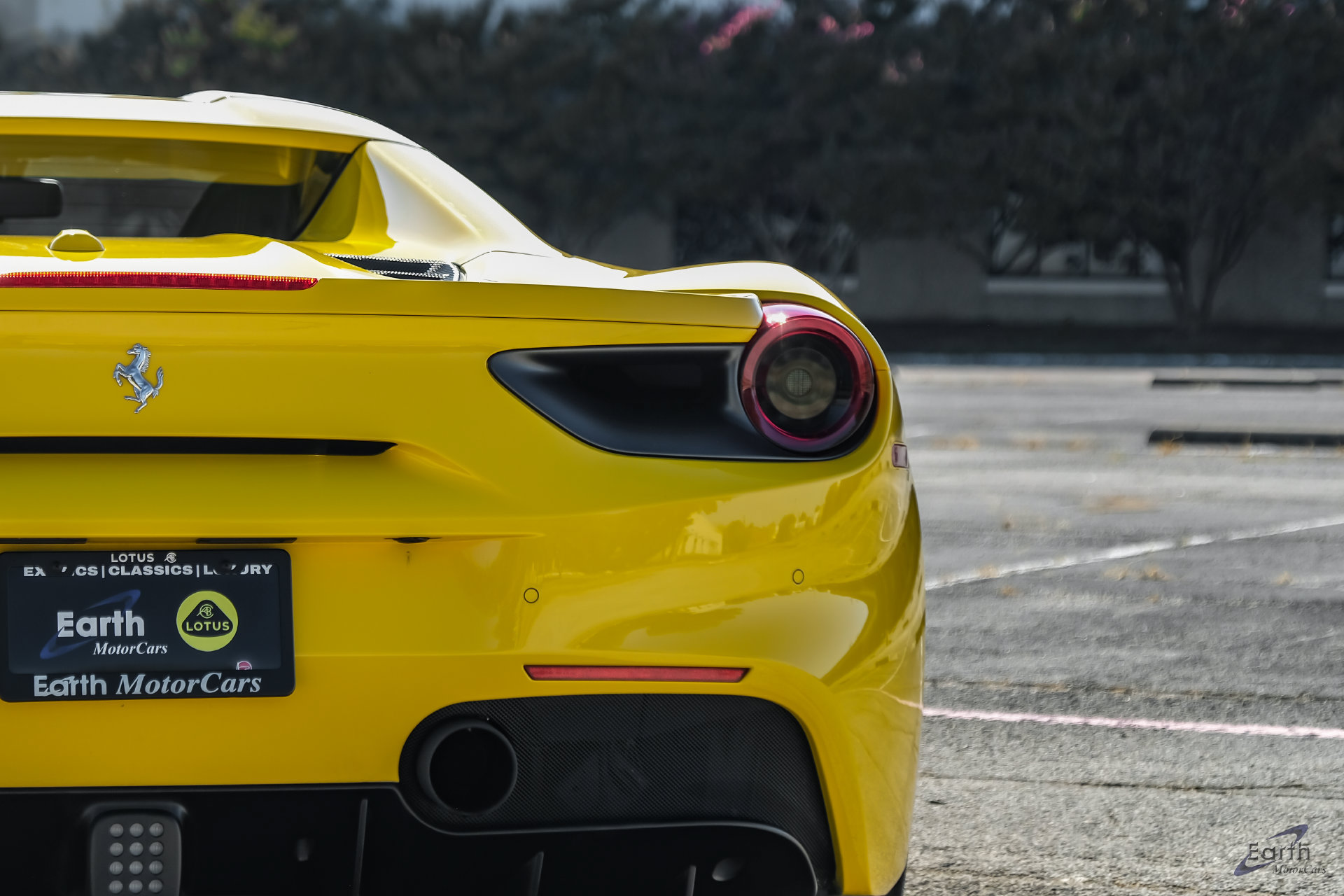 Used 2018 Ferrari 488 Spider RWD image 21