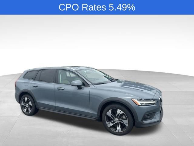 Certified 2024 Volvo V60 B5 Cross Country Plus AWD/4WD image 1