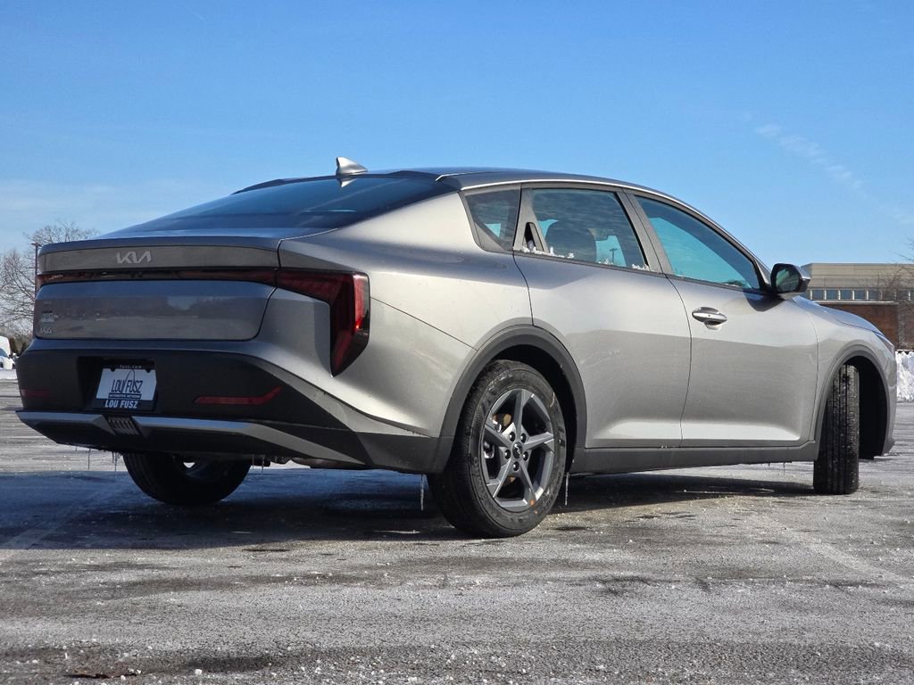 New 2025 Kia K4 LXS image 14