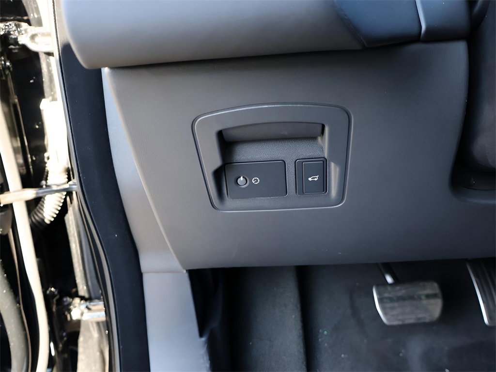 New 2026 Land Rover Range Rover Velar Dynamic SE image 35