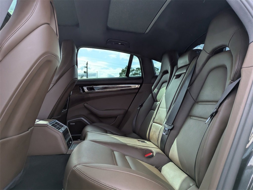 Used 2018 Porsche Panamera 4 image 15