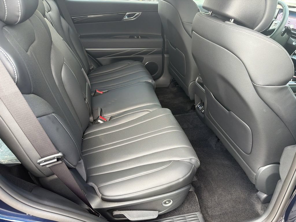 New 2026 Genesis GV80 2.5T Standard AWD/4WD image 17